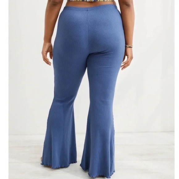 Aerie Kick-It Ribbed Super Flare Leggings - Picture 2 of 7